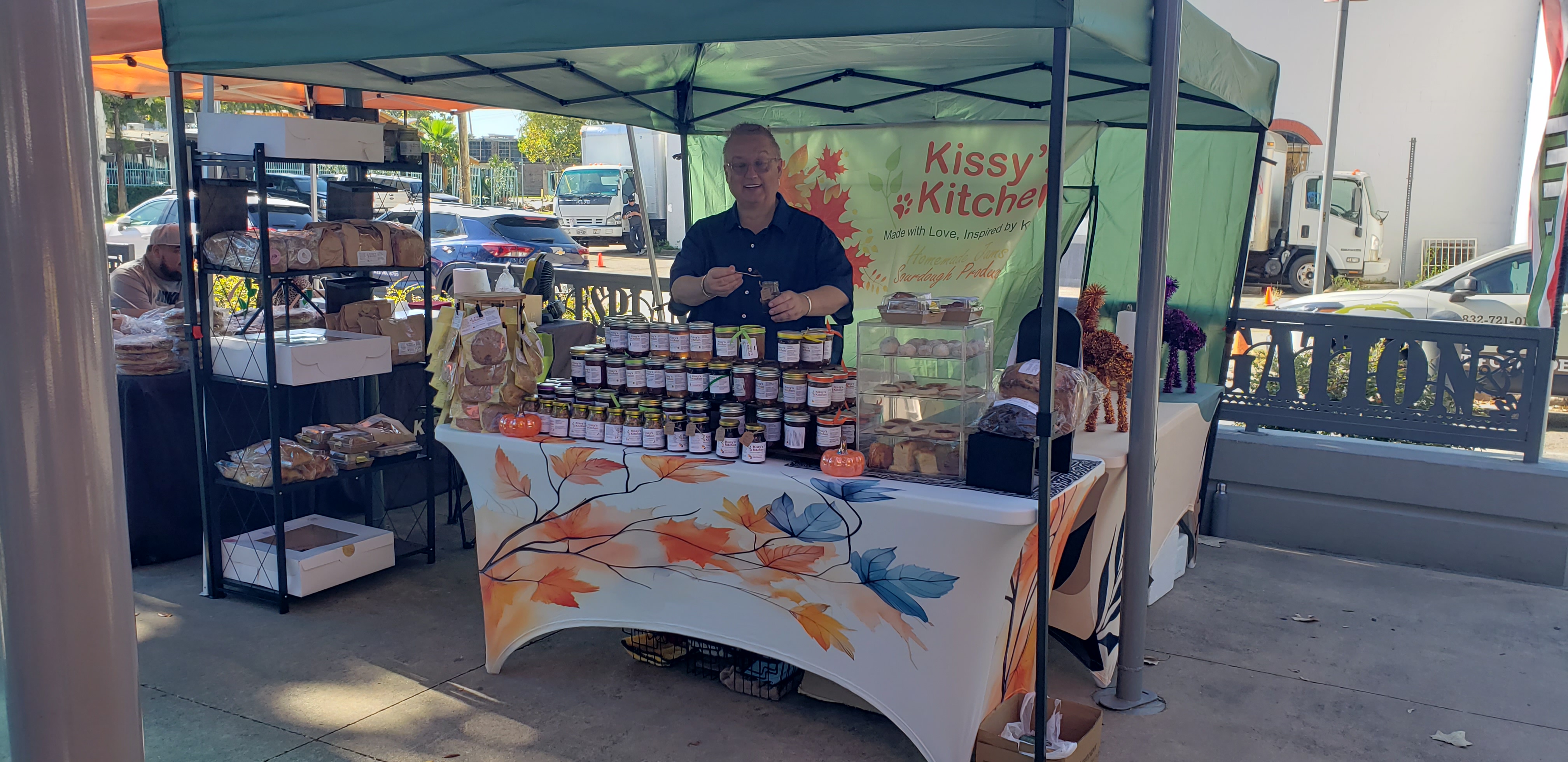 Richard Tesmer at the Kissy's Kitchen farmers market stall